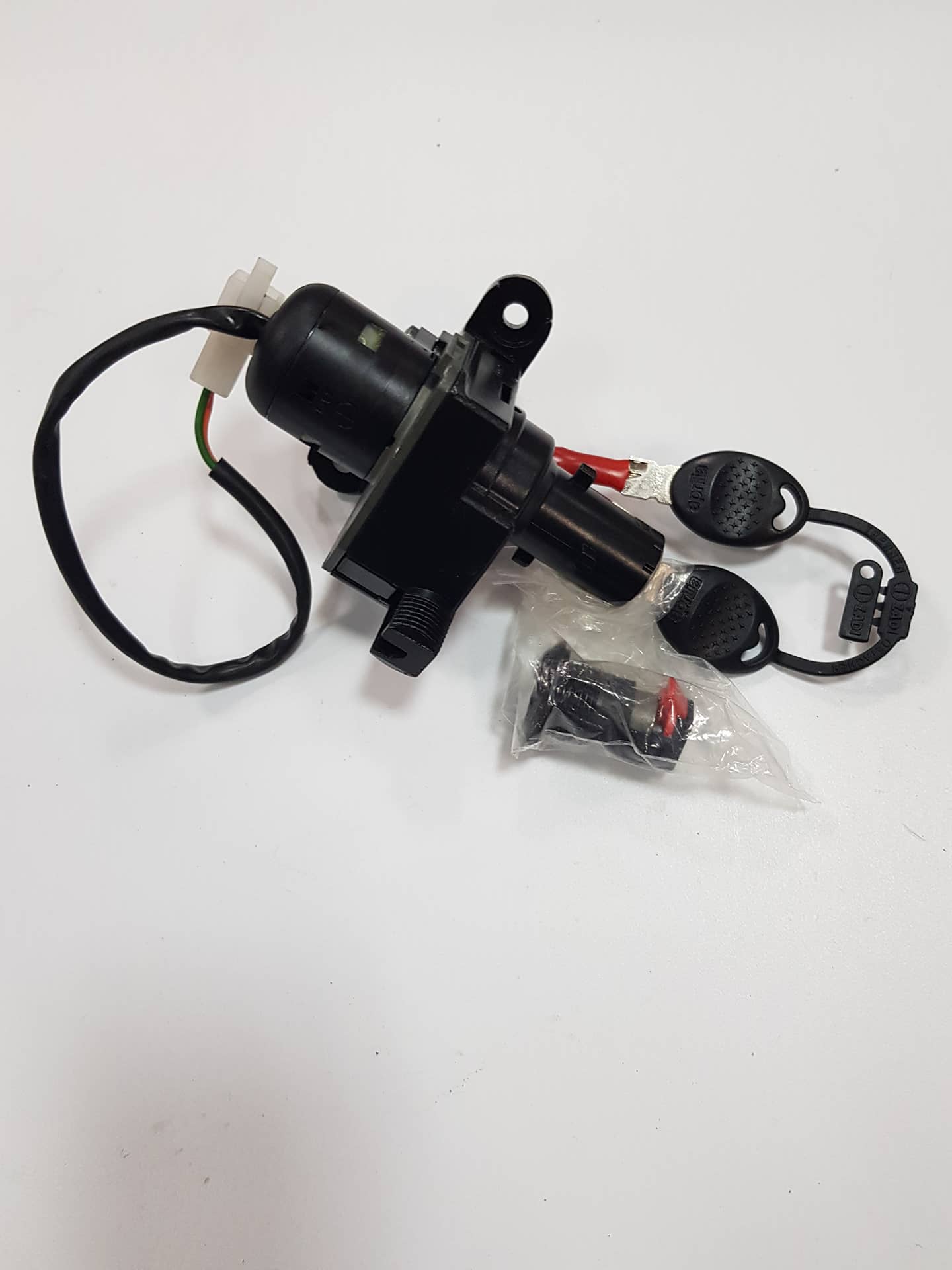 Vendo Gruppo Serrature Per Garelli Tiesse 50 4T Garelli A Rimini - Foto 7