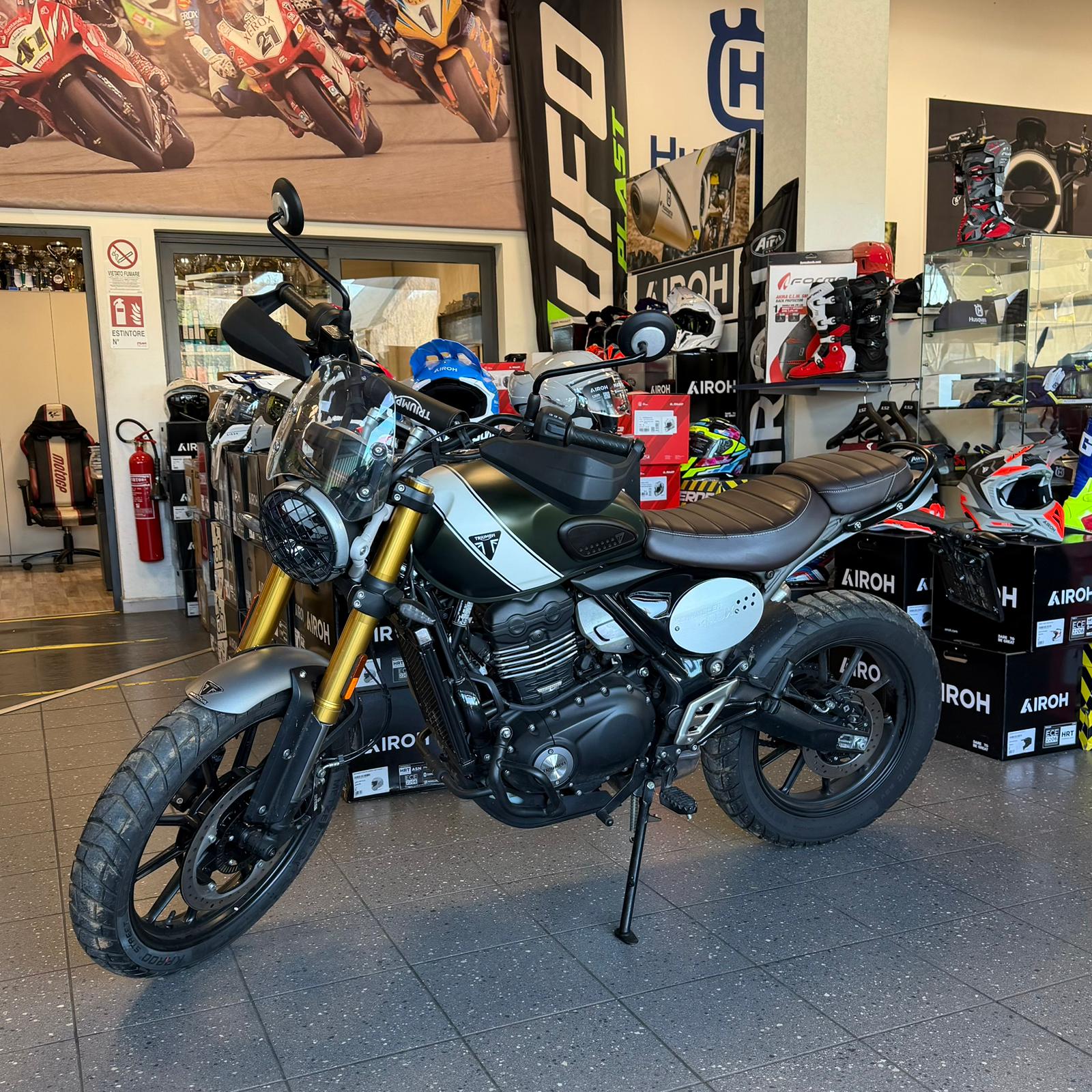 TRIUMPH SCAMBLER 400 X