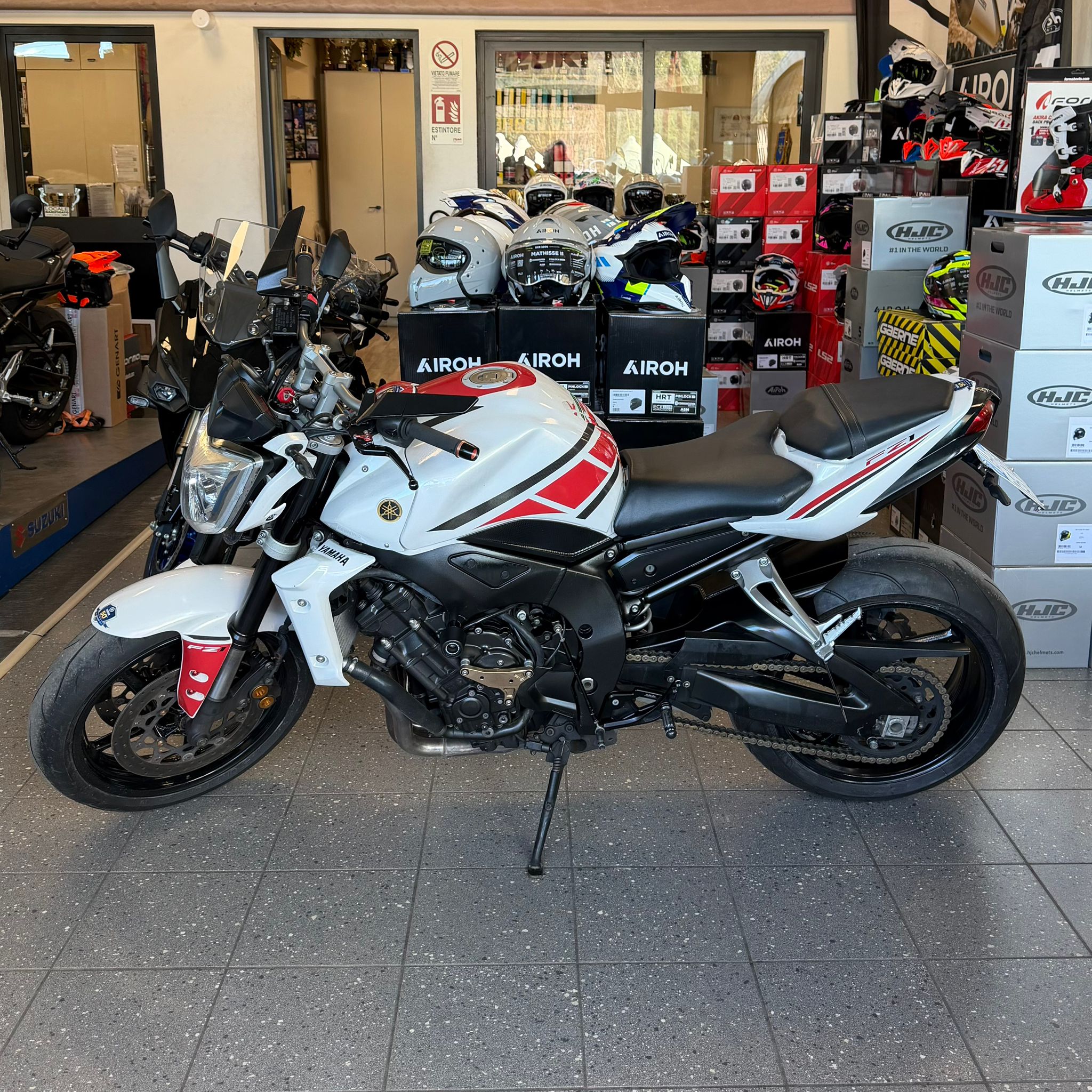 YAMAHA FZ1 1000