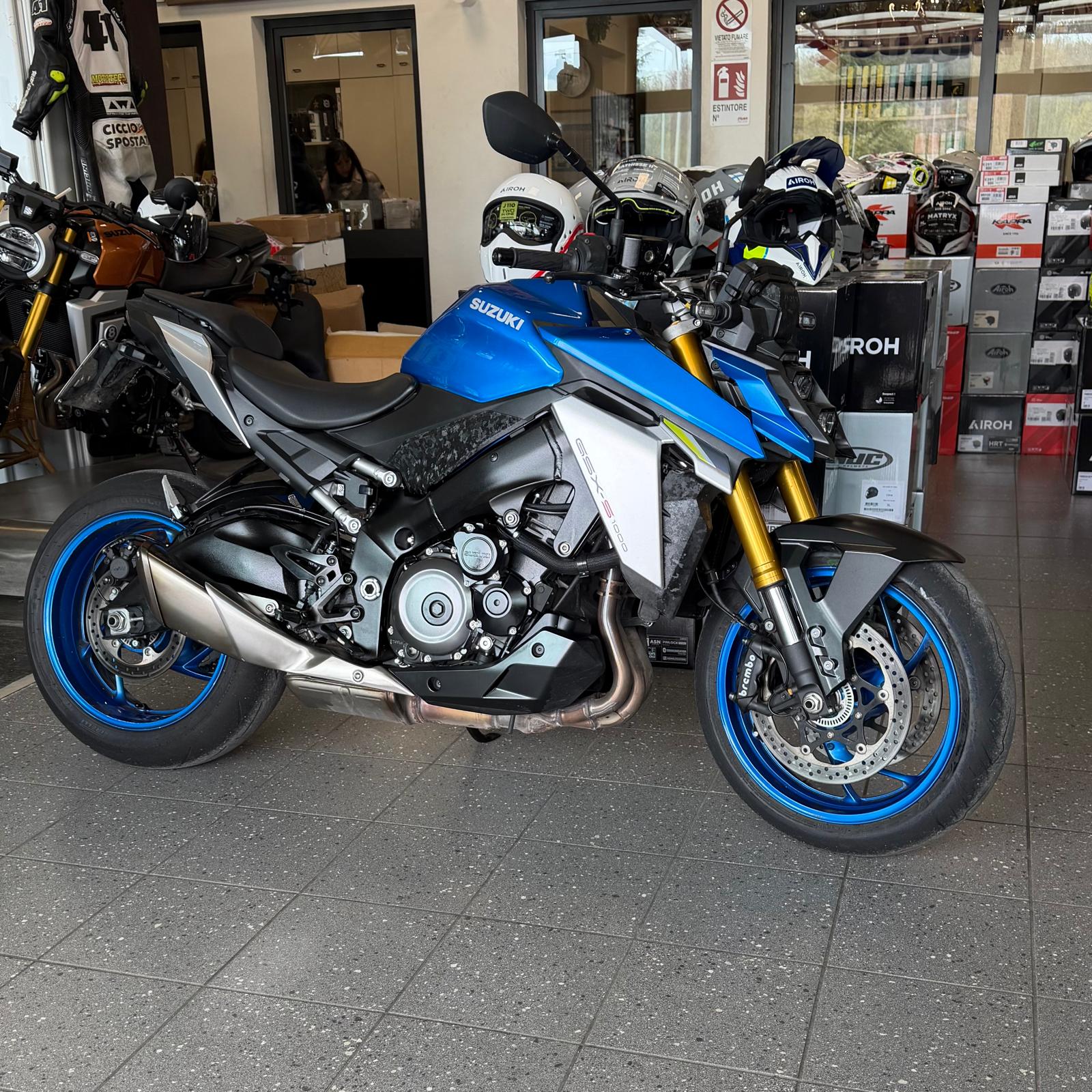 SUZUKI GSX-S 1000