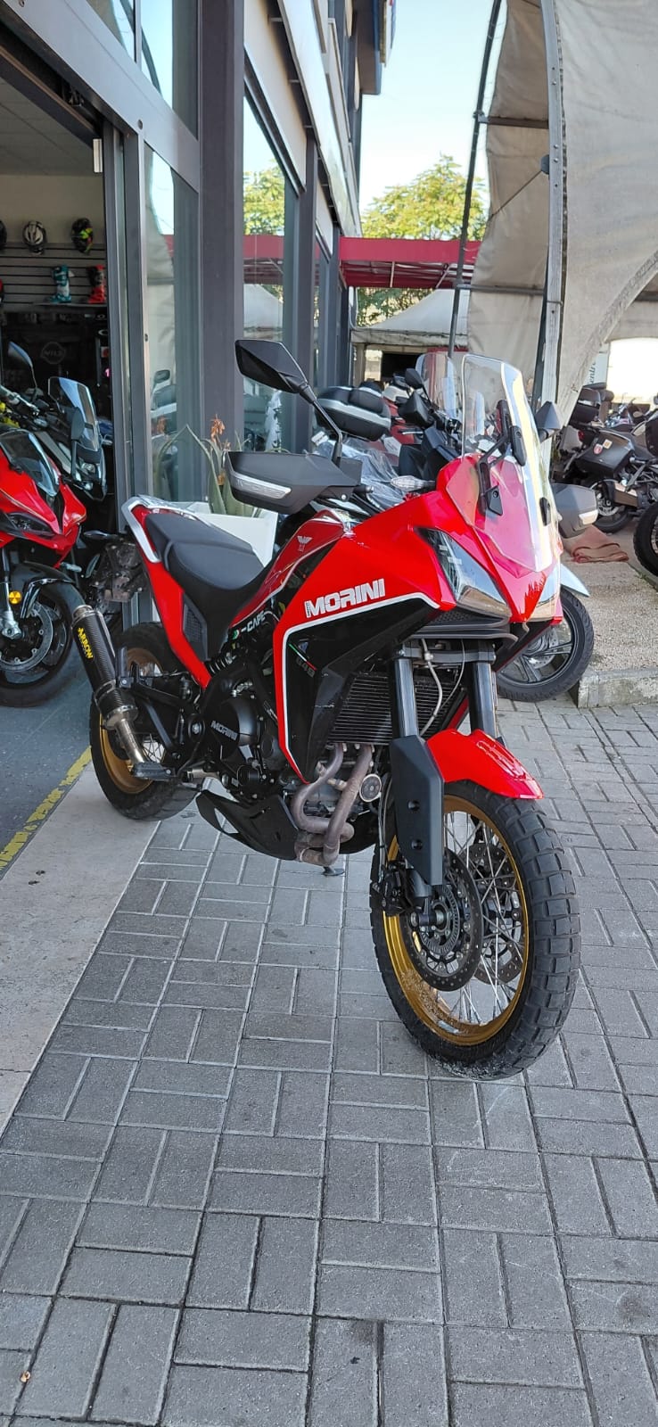 MOTO MORINI X-CAPE 650