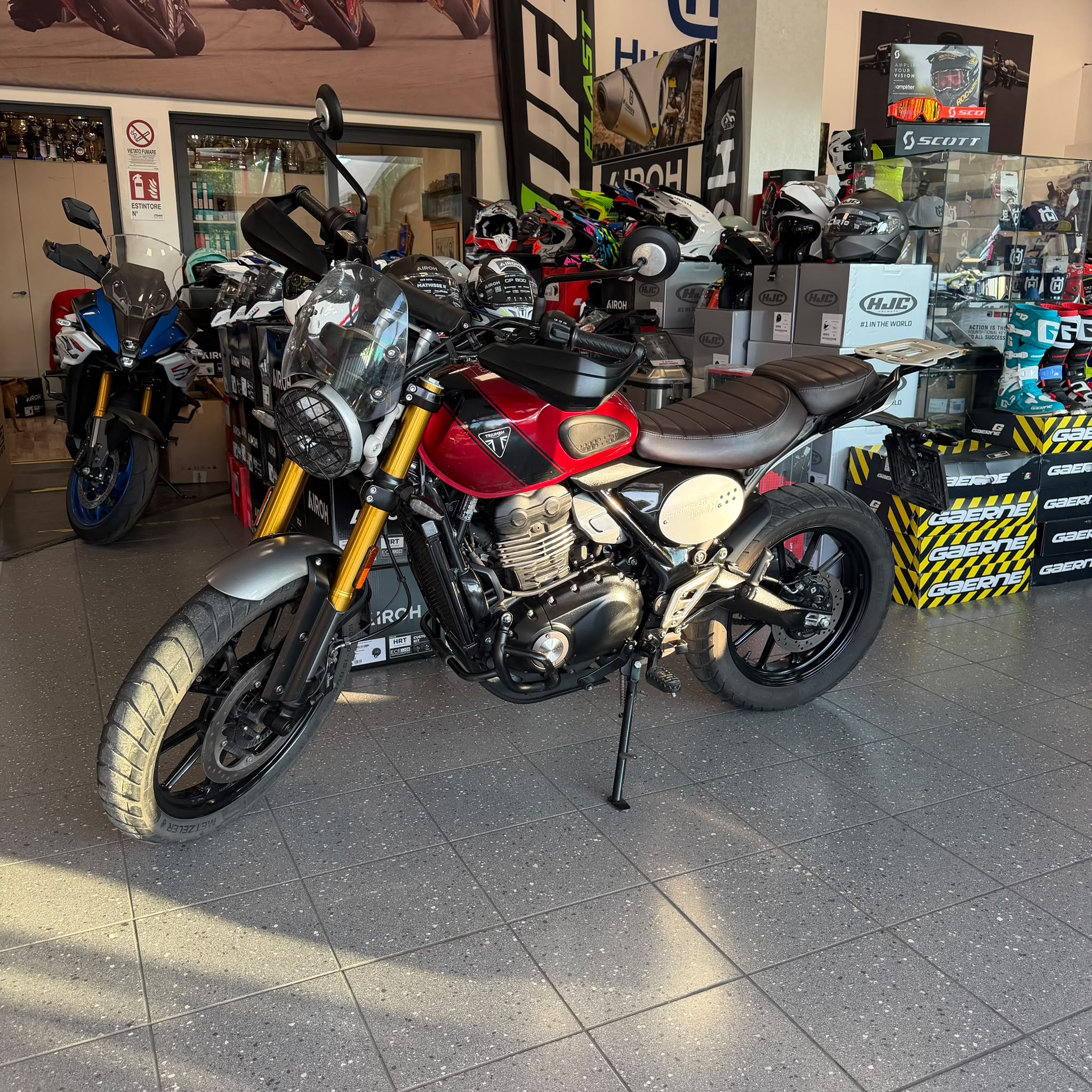 TRIUMPH SCRAMBLER 400 X