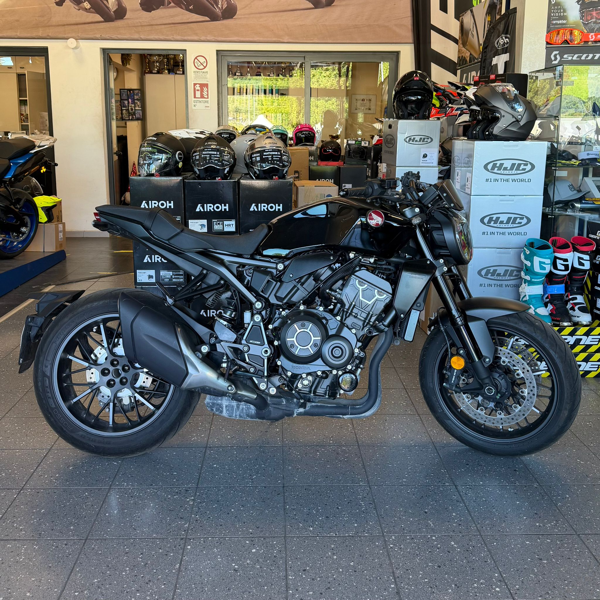 HONDA CB1000 R